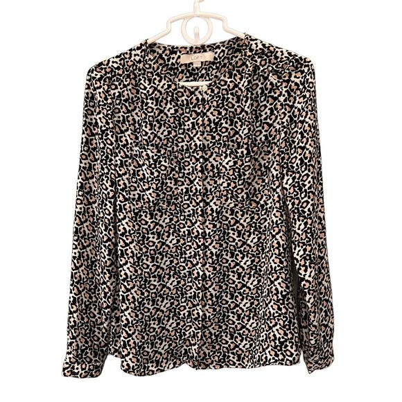 Ann Taylor Loft Animal Print Leopard Button Up Blouse Shirt size XS Round Neck - Picture 2 of 6